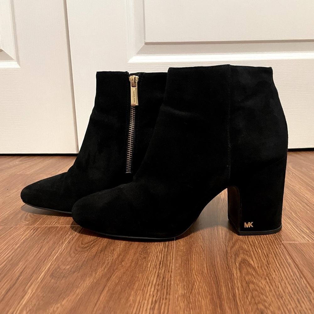 Barely worn Michael Kors Suede Ankle Boots
